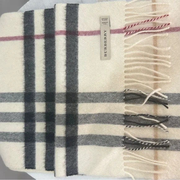 BURBERRY FRINGED CHECKERED SCARF - Picture 4 of 5